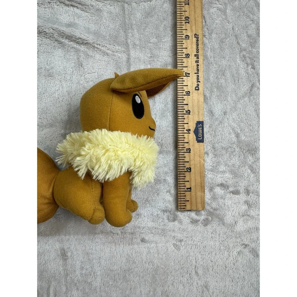 Pokémon Toy Factory Eevee Character Plush 2021 – Sitting – 7” x 8” x 5” – EUC